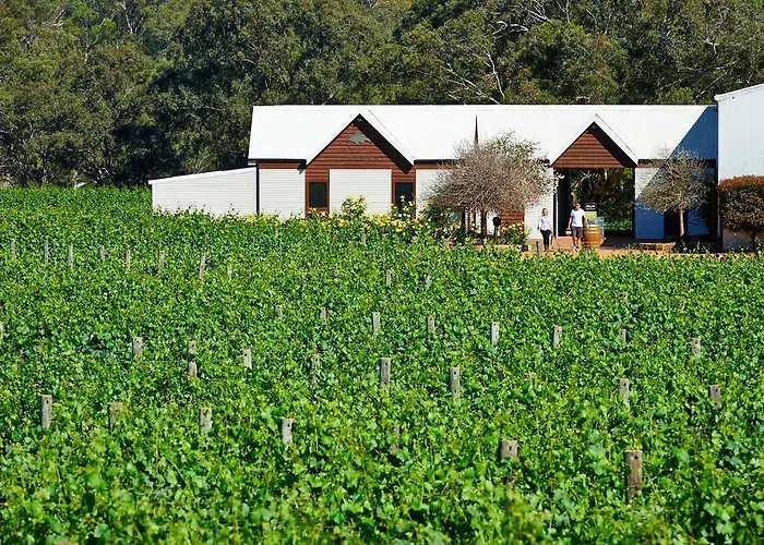 Upper Reach Spa Cottage